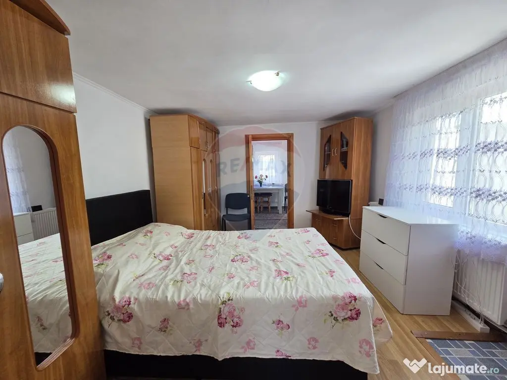 Casa 4 camere Central