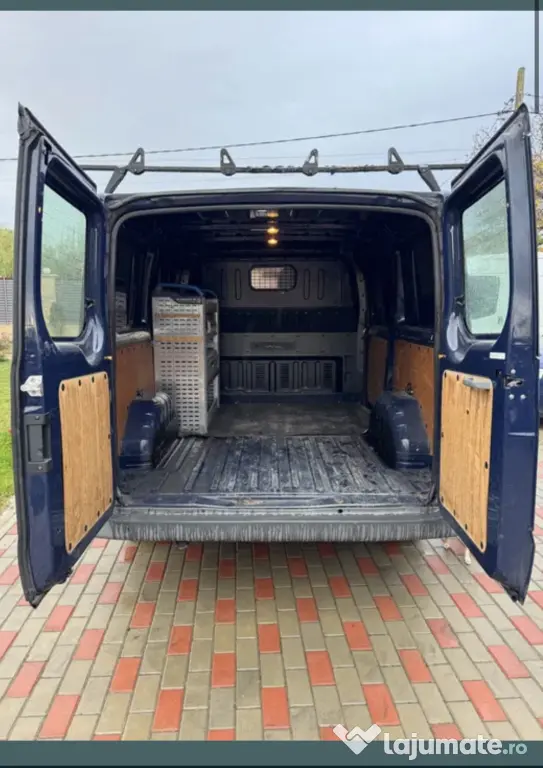 Ford transit 2011