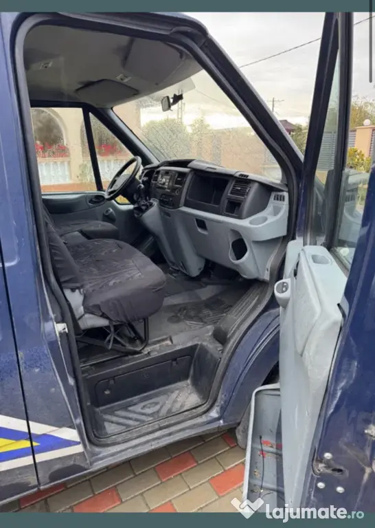 Ford transit 2011
