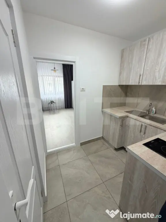 Garsonieră renovată, 22 mp, zona Burdujeni Gară