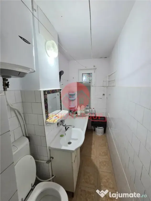 Apartament 3 Camere, Semidecomandat, Zona Piata Amzacea, Eta