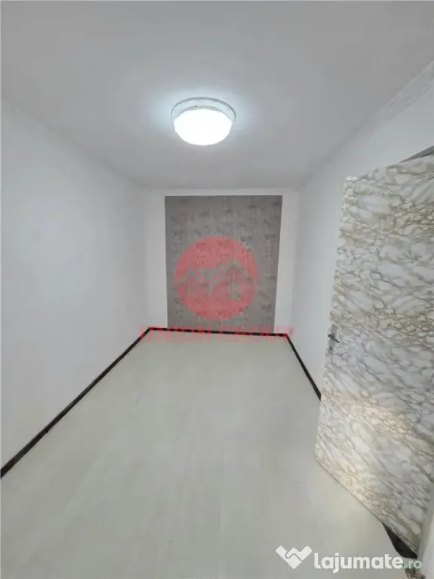 Apartament 3 Camere, Semidecomandat, Zona Piata Amzacea, Eta
