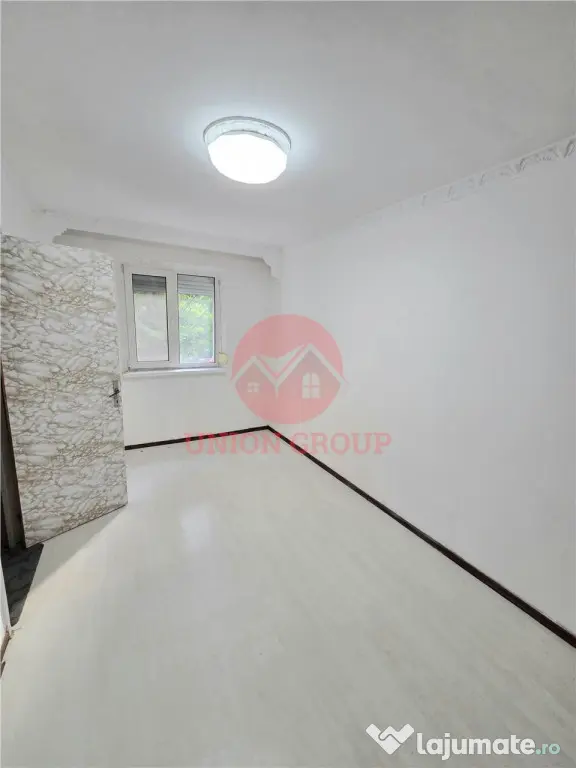 Apartament 3 Camere, Semidecomandat, Zona Piata Amzacea, Eta