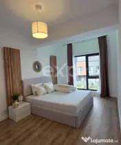 Tunari -3 dormitoare | 4 băi | 2 livinguri | terasă+piscin