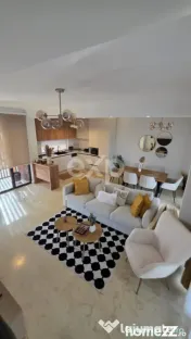 Tunari -3 dormitoare | 4 băi | 2 livinguri | terasă+piscin 