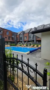 Tunari -3 dormitoare | 4 băi | 2 livinguri | terasă+piscin 