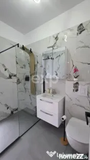 Tunari -3 dormitoare | 4 băi | 2 livinguri | terasă+piscin 