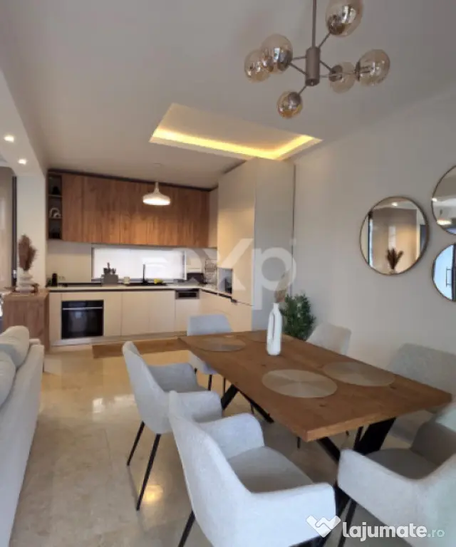 Tunari -3 dormitoare | 4 băi | 2 livinguri | terasă+piscin