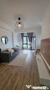 Tunari -3 dormitoare | 4 băi | 2 livinguri | terasă+piscin