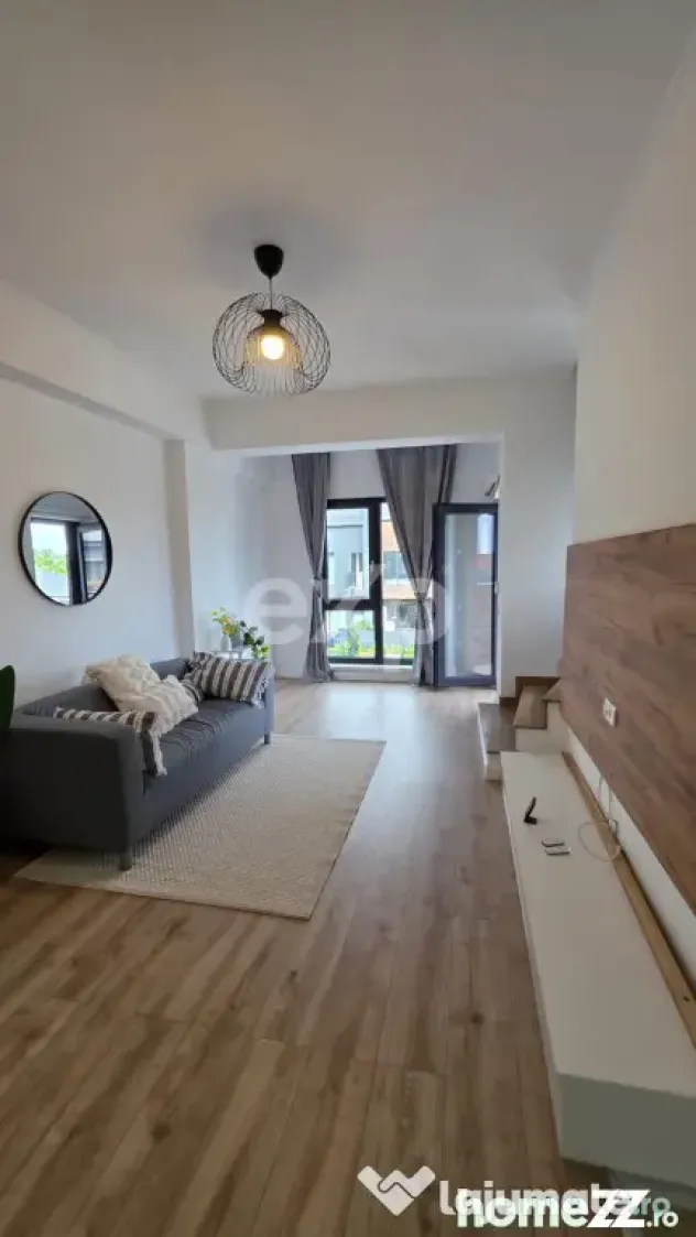 Tunari -3 dormitoare | 4 băi | 2 livinguri | terasă+piscin
