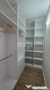 Tunari -3 dormitoare | 4 băi | 2 livinguri | terasă+piscin