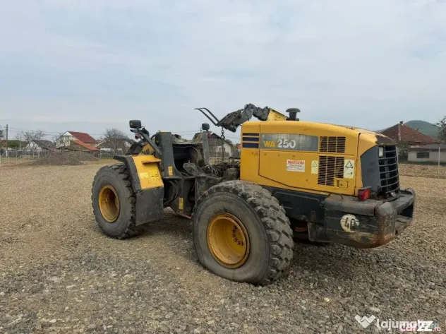 Distribuitor hidraulic incarcator frontal Komatsu WA250 piese