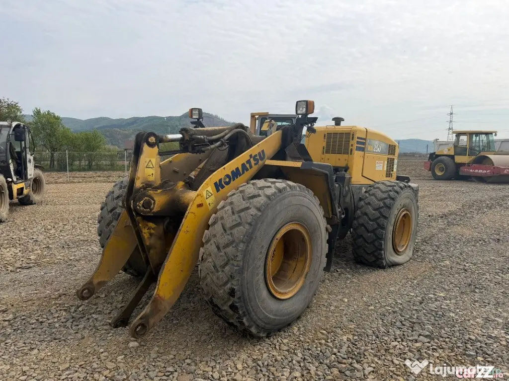 Distribuitor hidraulic incarcator frontal Komatsu WA250 piese