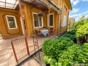 Casa cu farmec autentic, anexe, 1.100 mp teren roditor, Saul 