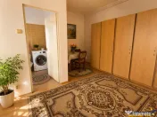 Casa cu farmec autentic, anexe, 1.100 mp teren roditor, Saul 