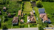 Casa cu farmec autentic, anexe, 1.100 mp teren roditor, Saul 