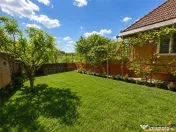 Casa cu farmec autentic, anexe, 1.100 mp teren roditor, Saul 