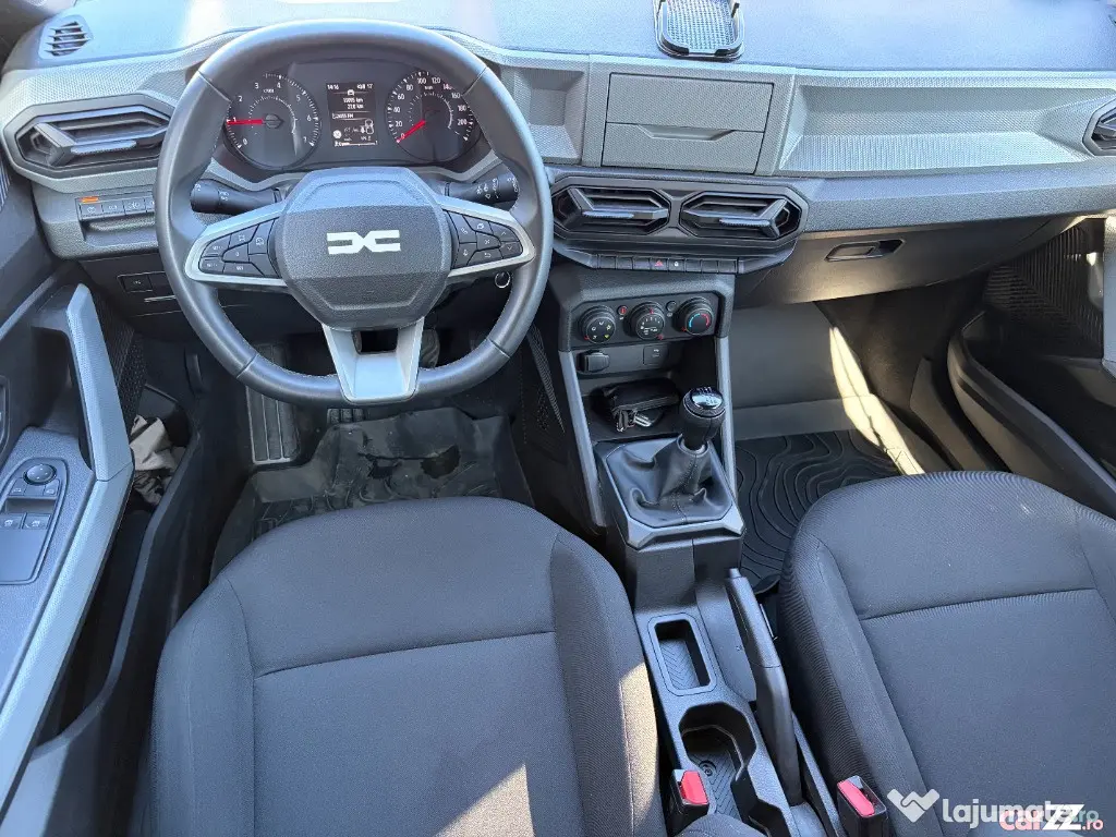 Dacia Duster 3, fab. 2024, 15100 km, gaz+benzina noua!