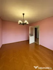 Apartament 2 camere decomandat, 52mp, etaj 3, b-dul Unirii. 