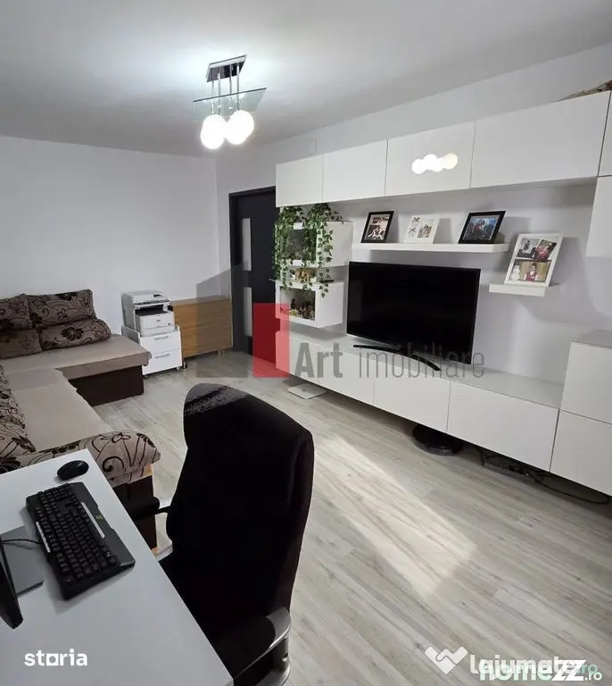 Vindem apartament cu 3 camere, Crângasi