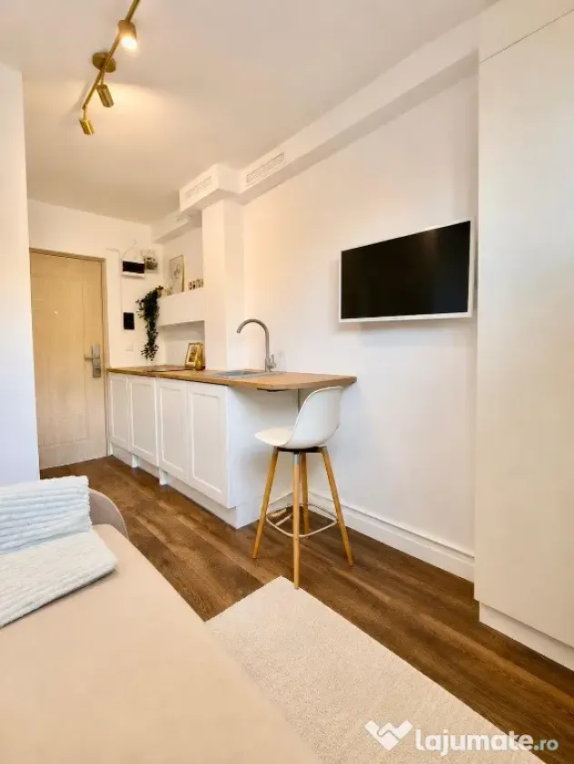 Cameră renovată complet | Zona Astra – Ștefan cel Mare