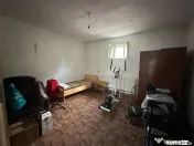 CASA SOLIDA CU TEREN SI CURTE, BOCSA VASIOVA. COMISION ZERO