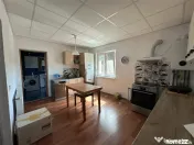 CASA SOLIDA CU TEREN SI CURTE, BOCSA VASIOVA. COMISION ZERO