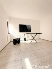 Spatiu generos in Mosnita Noua ideal pentru activitati, curs 