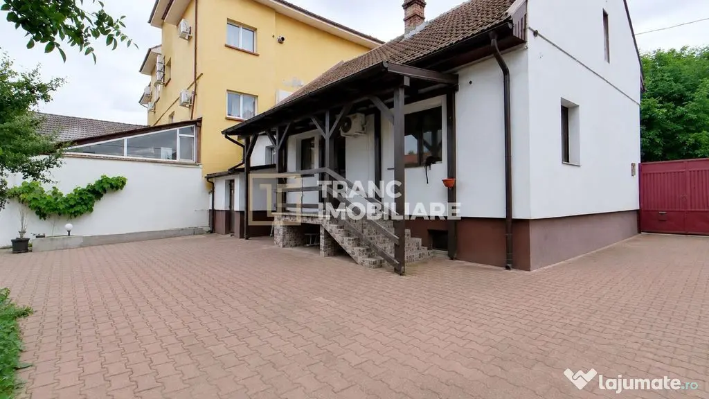 Casa de închiriat în Parneava / Curte spațioasă și c...