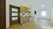 Casa de închiriat în Parneava / Curte spațioasă și c... 