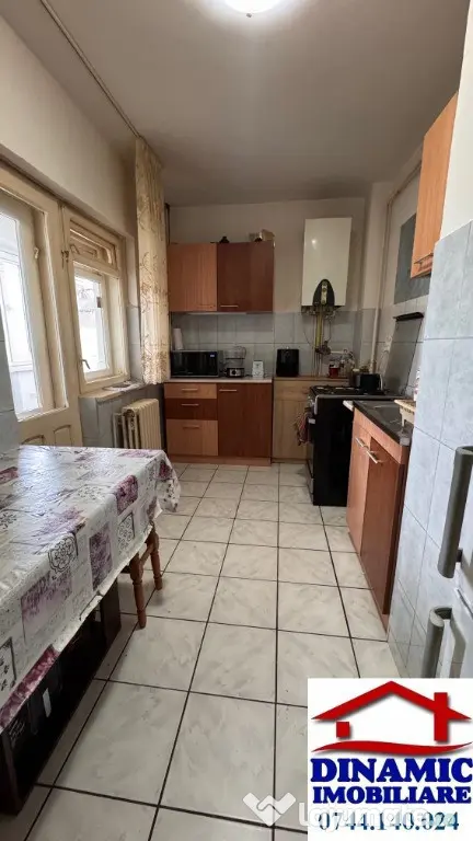 Ap. 2 cam, 63 mp, decomandat, Mihai Viteazul – 65 000 Euro