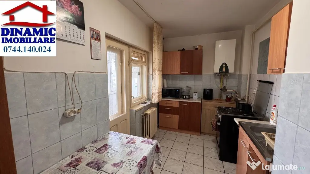 Ap. 2 cam, 63 mp, decomandat, Mihai Viteazul – 65 000 Euro
