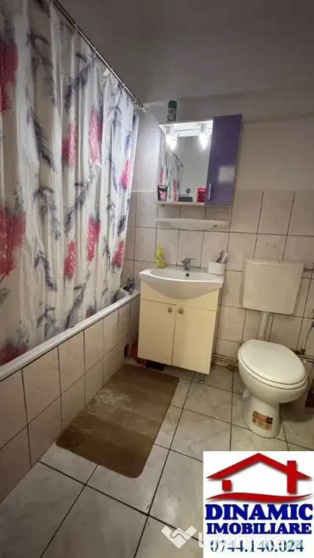 Ap. 2 cam, 63 mp, decomandat, Mihai Viteazul – 65 000 Euro
