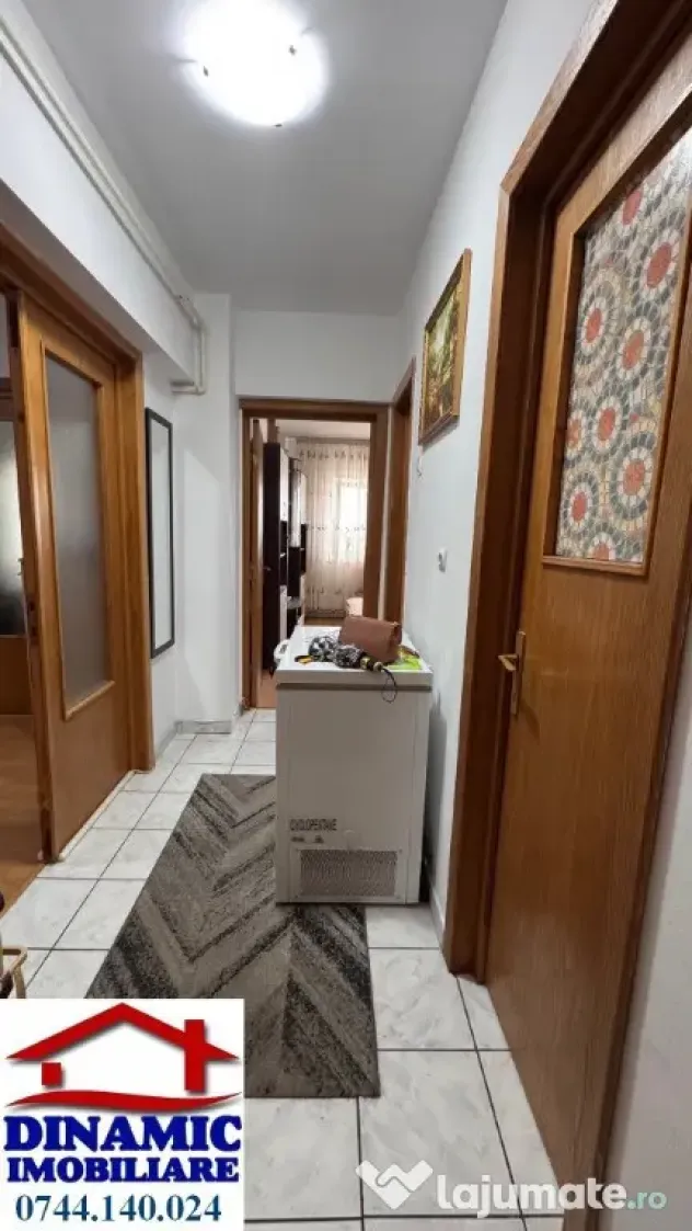 Ap. 2 cam, 63 mp, decomandat, Mihai Viteazul – 65 000 Euro