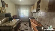 Apartament 4 camere bloc ''80 langa metrou/Piata Crangasi