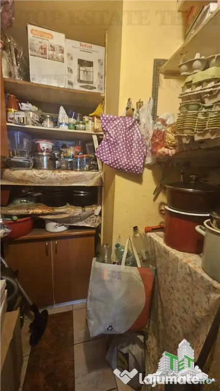 Apartament 4 camere bloc ''80 langa metrou/Piata Crangasi