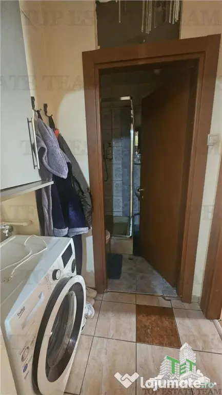 Apartament 4 camere bloc ''80 langa metrou/Piata Crangasi