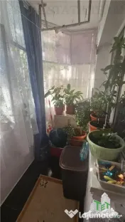 Apartament 4 camere bloc ''80 langa metrou/Piata Crangasi