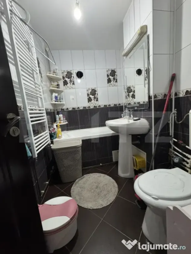 Apartament 2 camere, 51 mp, zona Craiovita Nouă