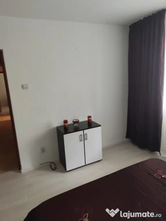 Închiriere Apartament 3 camere Faleză Nord, Constanța