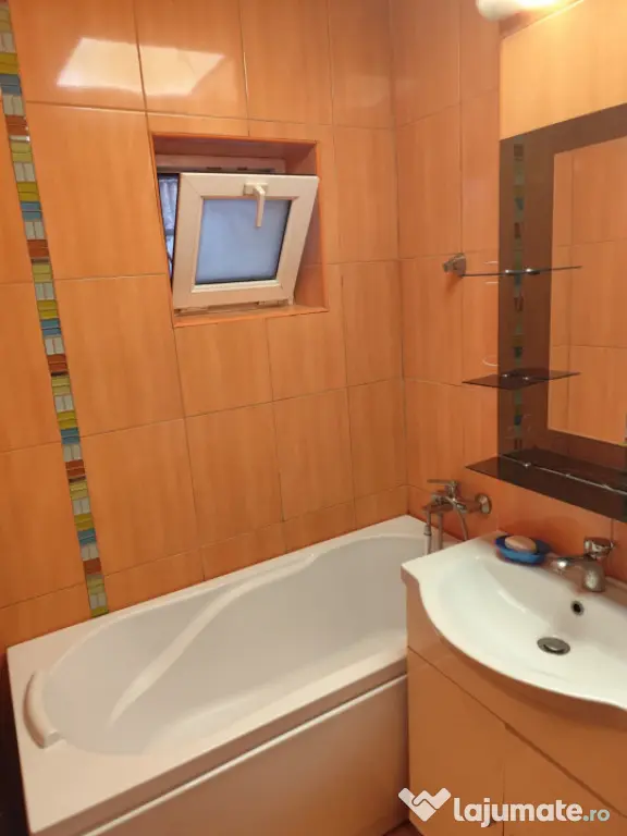 Închiriere Apartament 3 camere Faleză Nord, Constanța