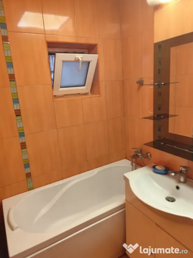 Închiriere Apartament 3 camere Faleză Nord, Constanța