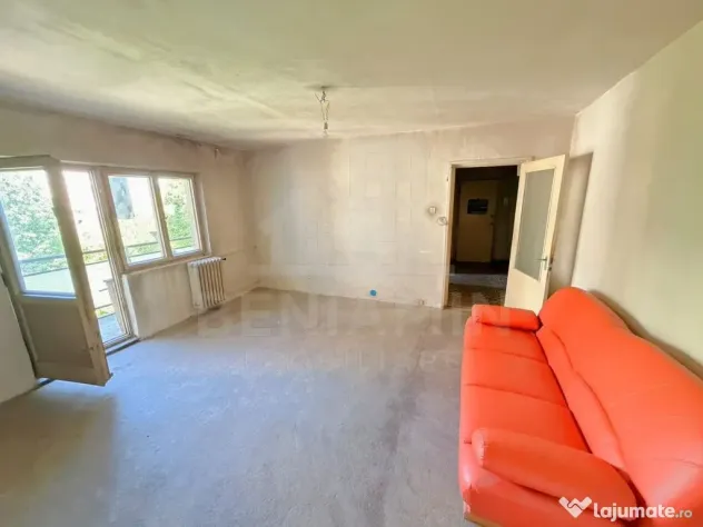2 Camere-56.5mp-Etaj 2-Bloc 1979-Craiovita Noua-zona Carr...