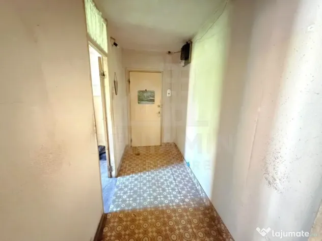 2 Camere-56.5mp-Etaj 2-Bloc 1979-Craiovita Noua-zona Carr...