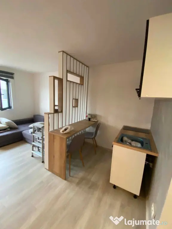 Garsoniera de vanzare in zona CET