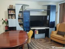 De vânzare bibliotecă