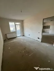 Apartament 3 camere semidecomandat zona Urusagului 