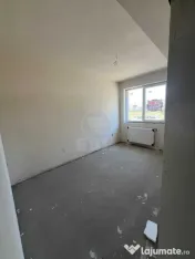 Apartament 3 camere semidecomandat zona Urusagului 