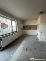 Apartament 3 camere semidecomandat zona Urusagului 