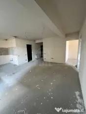Apartament 3 camere semidecomandat zona Urusagului 